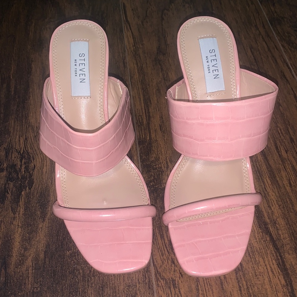 NWOT Steven New York Jive Croc Embossed Slip on Sandal